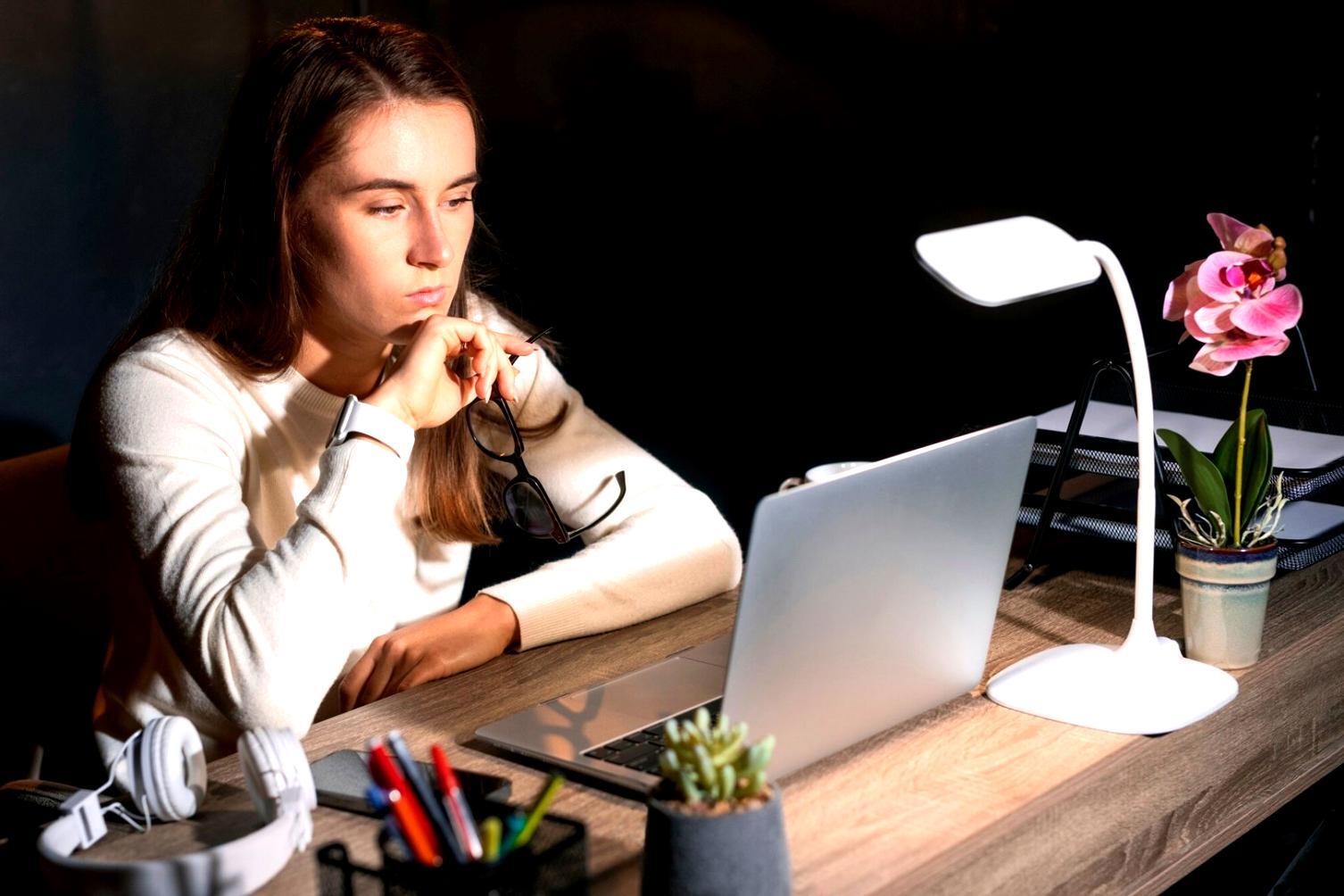 Financial data analysis and market research process